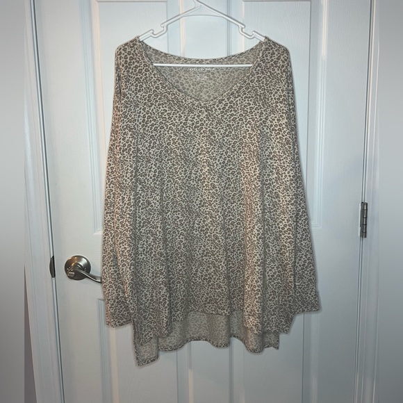 American Eagle Oversized Leopard Print Long Sleeve Shirt - Picture 1 of 6